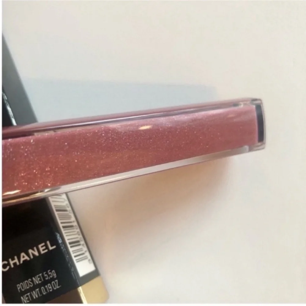 Chanel Rouge Coco Gloss in 119 Bourgeoisie
